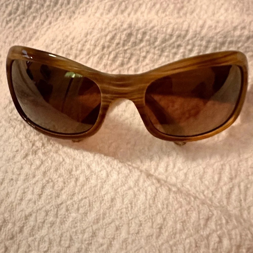 Maui Jim Polarized Sandstone Hibiscus Wrap MJ 134-22 Pre Loved AUTHENTIC